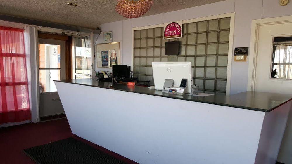 Broadway Inn Yankton Exterior foto
